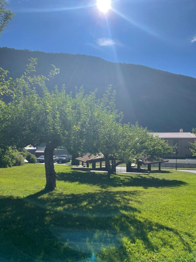 Sogndal Bed & Breakfast Exteriör bild